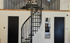Brooke View Barns No2